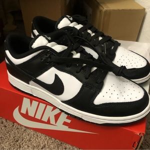 Nike Dunk Low Retro Men's Shoes (Pandas)